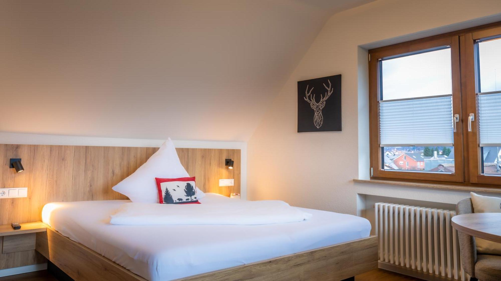 Gasthaus Hirschenstube & Gaestehaus Gehri Waldkirch Luaran gambar